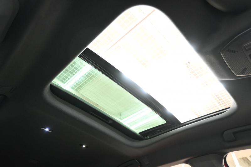 プジョー 308 SW GT ﾌﾞﾙｰHDi　ACC BSM ﾊｰﾌﾚｻﾞｰ ﾊﾟﾉﾗﾏSR 純正ﾅﾋﾞ CarPlay i-Connect 360ｶﾒﾗ LEDﾍｯﾄﾞﾗｲﾄ 純正18AW　2年保証付