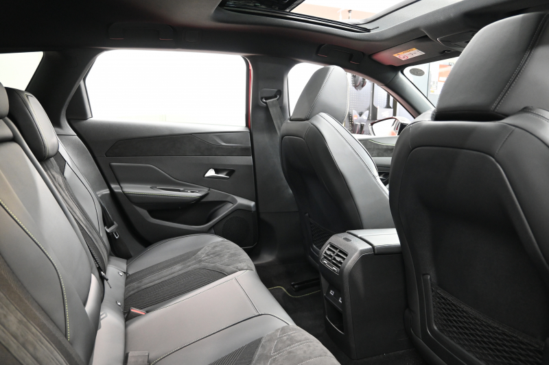 プジョー 308 SW GT ﾌﾞﾙｰHDi　ACC BSM ﾊｰﾌﾚｻﾞｰ ﾊﾟﾉﾗﾏSR 純正ﾅﾋﾞ CarPlay i-Connect 360ｶﾒﾗ LEDﾍｯﾄﾞﾗｲﾄ 純正18AW　2年保証付