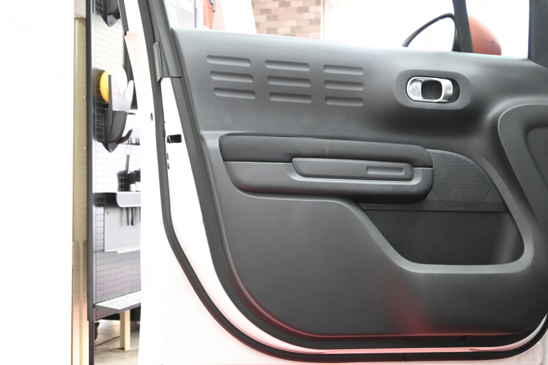 シトロエン C3 ｴｱｸﾛｽSUV ｵﾚﾝｼﾞ　1ｵｰﾅｰ 後期ﾓﾃﾞﾙ Pｽﾀ ｸﾙｺﾝ ECO ｱｸﾃﾞｨﾌﾞｾｰﾌﾌﾞﾚｰｷ 専用ｼｰﾄ 純正ﾀｯﾁｽｸﾘｰﾝ CarPlay Bｶﾒﾗ LEDﾍｯﾄﾞﾗｲﾄ 純正16AW　2年保証付