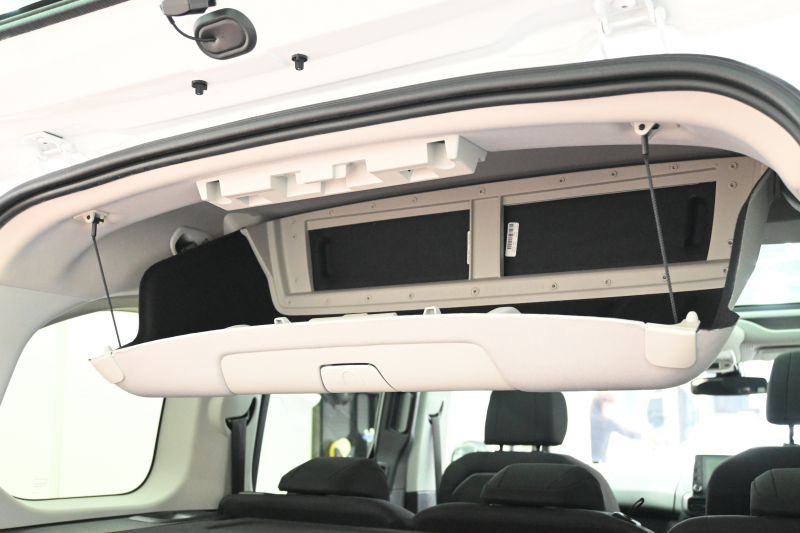 シトロエン ベルランゴ ｼｬｲﾝ XTRﾊﾟｯｸ　特別仕様車 Pｽﾀ ACC ﾊﾟｰｷﾝｸﾞｾﾝｻｰ BSM 専用ﾌｧﾌﾞﾘｯｸｼｰﾄ ﾊﾟﾉﾗﾏR 純正ﾀｯﾁｽｸﾘｰﾝ BTｵｰﾃﾞｨｵ＆TEL CarPlay ｱﾝﾋﾞｴﾝｽﾗｲﾄ 専用17ｲﾝﾁAW　2年保証付