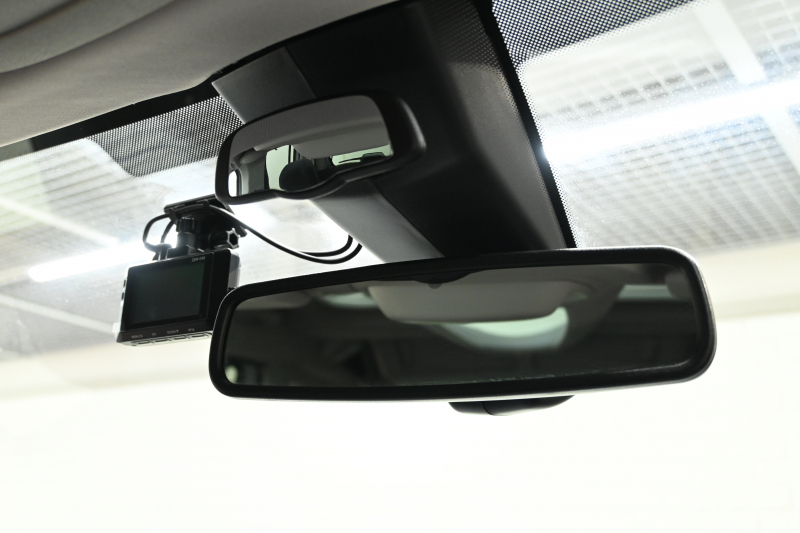 シトロエン ベルランゴ ｼｬｲﾝ XTRﾊﾟｯｸ　特別仕様車 Pｽﾀ ACC ﾊﾟｰｷﾝｸﾞｾﾝｻｰ BSM 専用ﾌｧﾌﾞﾘｯｸｼｰﾄ ﾊﾟﾉﾗﾏR 純正ﾀｯﾁｽｸﾘｰﾝ BTｵｰﾃﾞｨｵ＆TEL CarPlay ｱﾝﾋﾞｴﾝｽﾗｲﾄ 専用17ｲﾝﾁAW　2年保証付
