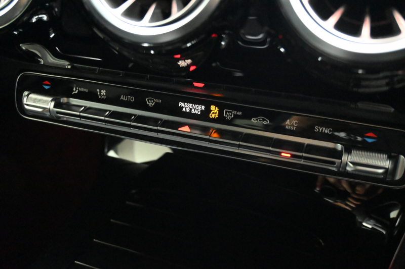 メルセデスベンツ CLAクラス CLA200d ｼｭｰﾃｨﾝｸﾞB AMGﾗｲﾝPKG　1ｵｰﾅｰ 後期ﾓﾃﾞﾙ ACC Pｽﾀ 黒半革 MBUXﾅﾋﾞ ﾌﾙｾｸﾞTV 360ｶﾒﾗ ｱﾝﾋﾞｴﾝﾄﾗｲﾄ AMG19ｲﾝﾁAW ﾏﾙﾁﾋﾞｰﾑLED　新車保証継承可