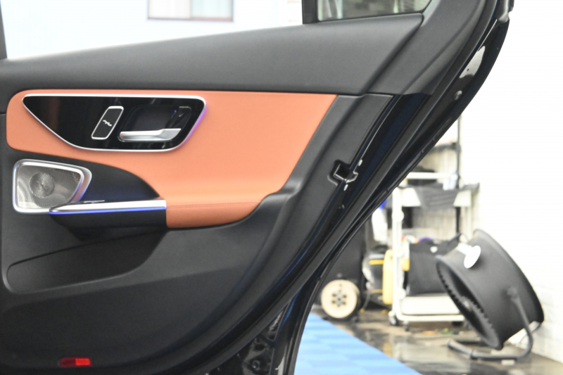 メルセデスベンツ Cクラス C200 AVG ﾚｻﾞｰｴｸｽｸﾙｰｼﾌﾞ　ACC Pｽﾀ ECO 茶革 MBUXﾅﾋﾞTV 360ｶﾒﾗ CarPlay Burmester 3D 純正17ｲﾝﾁAW ﾏﾙﾁﾋﾞｰﾑLED ｱﾝﾋﾞｴﾝﾄﾗｲﾄ　2年保証付