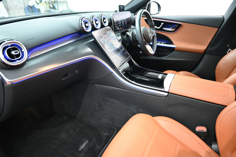 メルセデスベンツ Cクラス C200 AVG ﾚｻﾞｰｴｸｽｸﾙｰｼﾌﾞ　ACC Pｽﾀ ECO 茶革 MBUXﾅﾋﾞTV 360ｶﾒﾗ CarPlay Burmester 3D 純正17ｲﾝﾁAW ﾏﾙﾁﾋﾞｰﾑLED ｱﾝﾋﾞｴﾝﾄﾗｲﾄ　2年保証付