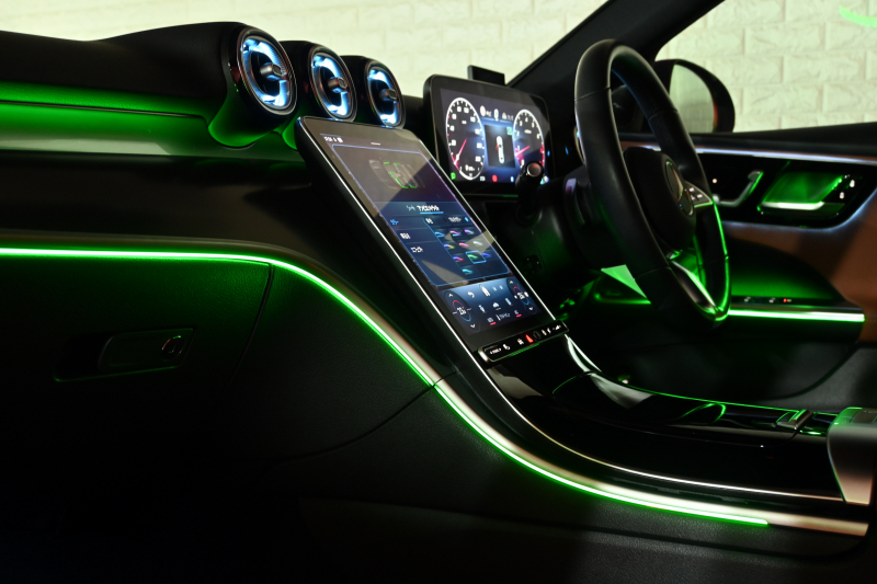 メルセデスベンツ Cクラス C200 AVG ﾚｻﾞｰｴｸｽｸﾙｰｼﾌﾞ　ACC Pｽﾀ ECO 茶革 MBUXﾅﾋﾞTV 360ｶﾒﾗ CarPlay Burmester 3D 純正17ｲﾝﾁAW ﾏﾙﾁﾋﾞｰﾑLED ｱﾝﾋﾞｴﾝﾄﾗｲﾄ　2年保証付