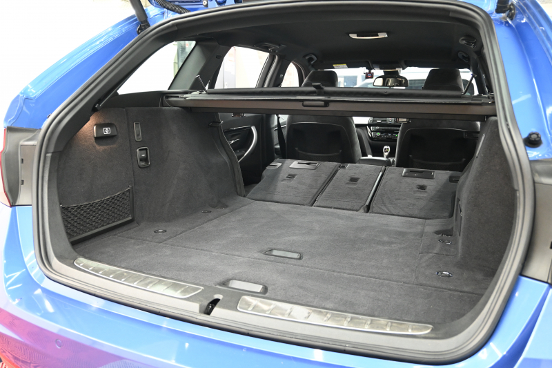 BMW 3シリーズ 320d ﾂｰﾘﾝｸﾞ Mｽﾎﾟｰﾂ　正規D車 1ｵｰﾅｰ 後期ﾓﾃﾞﾙ ACC 専用ｼｰﾄ 純正iDriveﾅﾋﾞ Bｶﾒﾗ Mｴｱﾛ&18ｲﾝﾁAW 自動ﾄﾗﾝｸ LEDﾍｯﾄﾞﾗｲﾄ　2年保証付