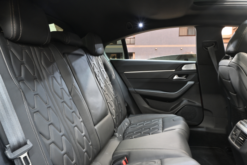 プジョー 508 GT BIUE HDI 　Pｽﾀ ECO ACC ﾌﾞﾗｲﾝﾄﾞｽﾎﾟｯﾄ ﾊﾟﾉﾗﾏSR 純正ﾅﾋﾞTV ｶｰﾌﾟﾚｲ FOCAL ｱﾝﾋﾞｴﾝｽﾗｲﾄ ｱｸﾃｨﾌﾞｻｽ 純正18AW　2年保証