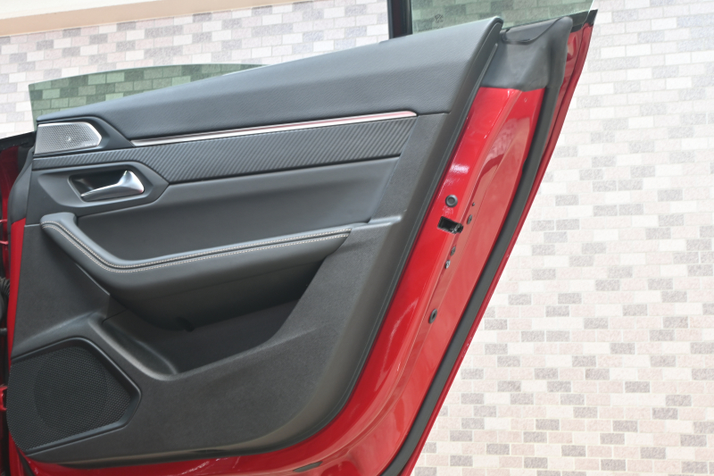 プジョー 508 GT BIUE HDI 　Pｽﾀ ECO ACC ﾌﾞﾗｲﾝﾄﾞｽﾎﾟｯﾄ ﾊﾟﾉﾗﾏSR 純正ﾅﾋﾞTV ｶｰﾌﾟﾚｲ FOCAL ｱﾝﾋﾞｴﾝｽﾗｲﾄ ｱｸﾃｨﾌﾞｻｽ 純正18AW　2年保証