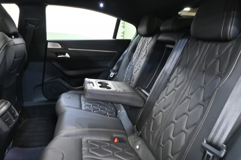 プジョー 508 GT BIUE HDI 　Pｽﾀ ECO ACC ﾌﾞﾗｲﾝﾄﾞｽﾎﾟｯﾄ ﾊﾟﾉﾗﾏSR 純正ﾅﾋﾞTV ｶｰﾌﾟﾚｲ FOCAL ｱﾝﾋﾞｴﾝｽﾗｲﾄ ｱｸﾃｨﾌﾞｻｽ 純正18AW　2年保証