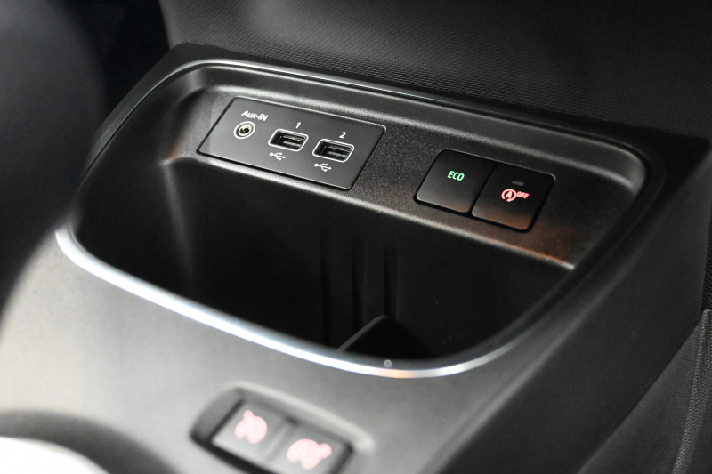 ルノー トゥインゴ ｲﾝﾃﾝｽ ﾘﾐﾃ　140台限定特別仕様 ECO機能 ｸﾙｺﾝ 専用ﾚｻﾞｰ調ｼｰﾄ ｼｰﾄﾋｰﾀｰ 純正ﾀｯﾁｽｸﾘｰﾝ CarPlay Bｶﾒﾗ 16ｲﾝﾁｱﾛｲﾎｲｰﾙ　2年保証付
