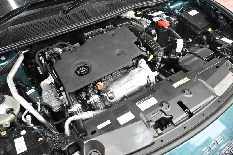 プジョー 308 SW GT ﾌﾞﾙｰHDi　ACC BSM ﾊｰﾌﾚｻﾞｰ ﾊﾟﾉﾗﾏSR 純正ﾅﾋﾞ CarPlay i-Connect 360ｶﾒﾗ LEDﾍｯﾄﾞﾗｲﾄ 純正18AW　2年保証付