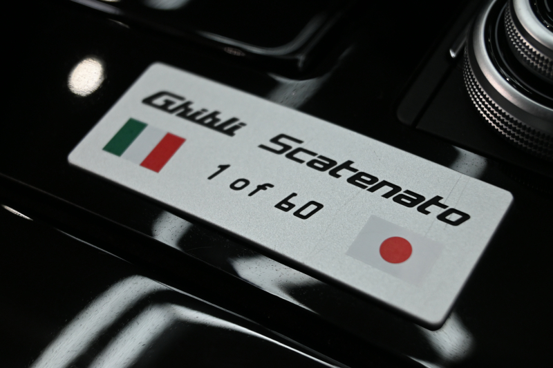 マセラティ ギブリ ｽｶﾃﾅｰﾄ　60台限定特別仕様 ﾂｰﾘﾝｸﾞPKG 中期ﾓﾃﾞﾙ 黒革ｽﾎﾟｰﾂｼｰﾄ 8.4ｲﾝﾁMTC+ CarPlay 自動ﾄﾗﾝｸ 20ｲﾝﾁｳﾗｰﾉAW ｼﾌﾄﾊﾟﾄﾞﾙ ﾋﾟｱﾉﾌﾞﾗｯｸｲﾝﾃﾘｱ　2年保証付