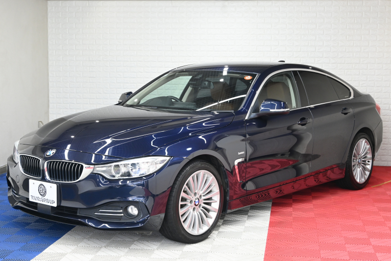 BMW 4シリーズ 420i ｸﾞﾗﾝｸｰﾍﾟ ﾗｸﾞｼﾞｭｱﾘｰ　1ｵｰﾅｰ ACC 茶革 ｼｰﾄﾋｰﾀｰ 純正iDriveﾅﾋﾞ Bｶﾒﾗ Bluetooth 純正18ｲﾝﾁAW 自動ﾄﾗﾝｸ　2年保証付