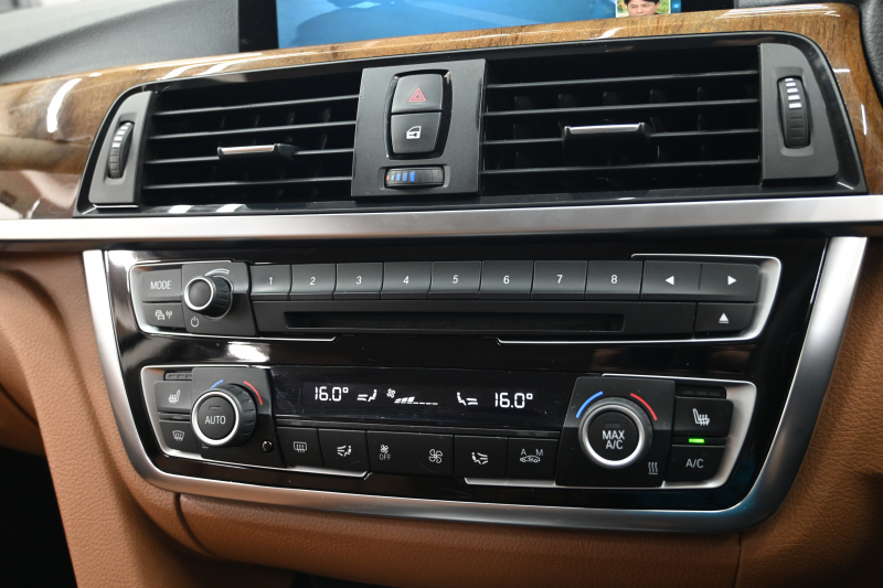 BMW 4シリーズ 420i ｸﾞﾗﾝｸｰﾍﾟ ﾗｸﾞｼﾞｭｱﾘｰ　1ｵｰﾅｰ ACC 茶革 ｼｰﾄﾋｰﾀｰ 純正iDriveﾅﾋﾞ Bｶﾒﾗ Bluetooth 純正18ｲﾝﾁAW 自動ﾄﾗﾝｸ　2年保証付