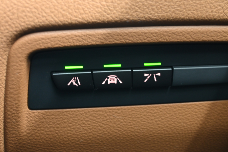 BMW 4シリーズ 420i ｸﾞﾗﾝｸｰﾍﾟ ﾗｸﾞｼﾞｭｱﾘｰ　1ｵｰﾅｰ ACC 茶革 ｼｰﾄﾋｰﾀｰ 純正iDriveﾅﾋﾞ Bｶﾒﾗ Bluetooth 純正18ｲﾝﾁAW 自動ﾄﾗﾝｸ　2年保証付