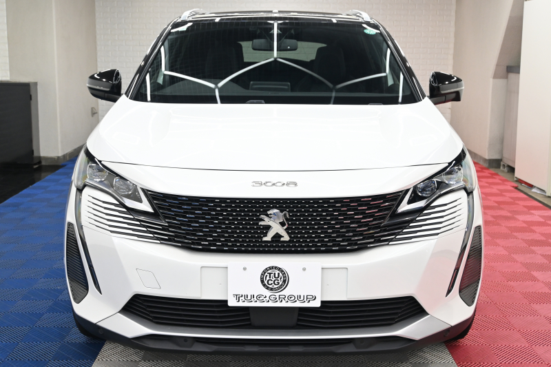 プジョー 3008 GT　後期ﾓﾃﾞﾙ ACC LKA ﾊｰﾌ革 ﾊﾟﾉﾗﾏSR 純正ﾀｯﾁｽｸﾘｰﾝ CarPlay Bｶﾒﾗ 前後ｺｰﾅｰｾﾝｻｰ 純正18ｲﾝﾁAW LEDﾗｲﾄ　新車保証継承可