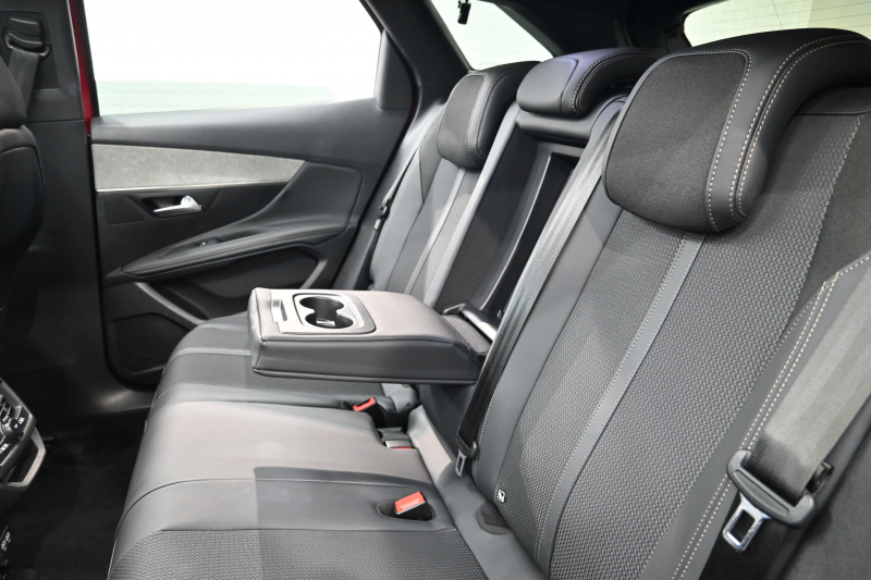 プジョー 3008 GT ﾌﾞﾙｰHDi ﾌﾞﾗｯｸﾊﾟｯｸ 　190台限定特別仕様車 後期ﾓﾃﾞﾙ ACC LKA ﾊｰﾌ革 ﾊﾟﾉﾗﾏR CarPlay 360ｶﾒﾗ 前後ｺｰﾅｰｾﾝｻｰ 専用19ｲﾝﾁAW&ﾌﾞﾗｯｸﾃﾞｺﾚｰｼｮﾝ　2年保証付