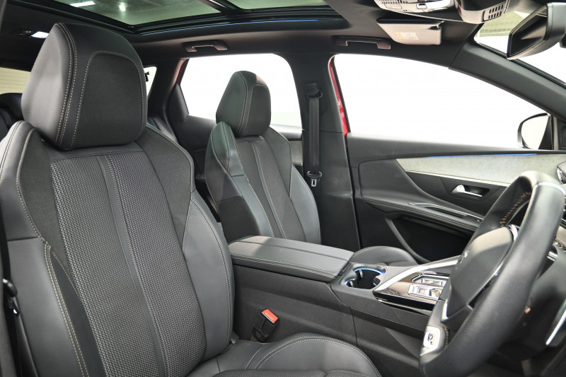 プジョー 3008 GT ﾌﾞﾙｰHDi ﾌﾞﾗｯｸﾊﾟｯｸ 　190台限定特別仕様車 後期ﾓﾃﾞﾙ ACC LKA ﾊｰﾌ革 ﾊﾟﾉﾗﾏR CarPlay 360ｶﾒﾗ 前後ｺｰﾅｰｾﾝｻｰ 専用19ｲﾝﾁAW&ﾌﾞﾗｯｸﾃﾞｺﾚｰｼｮﾝ　2年保証付