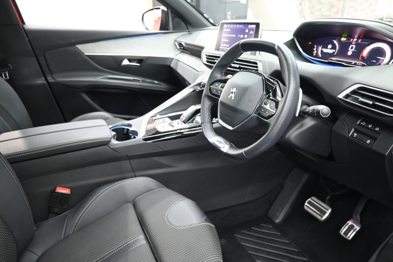 プジョー 3008 GT ﾌﾞﾙｰHDi ﾌﾞﾗｯｸﾊﾟｯｸ 　190台限定特別仕様車 後期ﾓﾃﾞﾙ ACC LKA ﾊｰﾌ革 ﾊﾟﾉﾗﾏR CarPlay 360ｶﾒﾗ 前後ｺｰﾅｰｾﾝｻｰ 専用19ｲﾝﾁAW&ﾌﾞﾗｯｸﾃﾞｺﾚｰｼｮﾝ　2年保証付