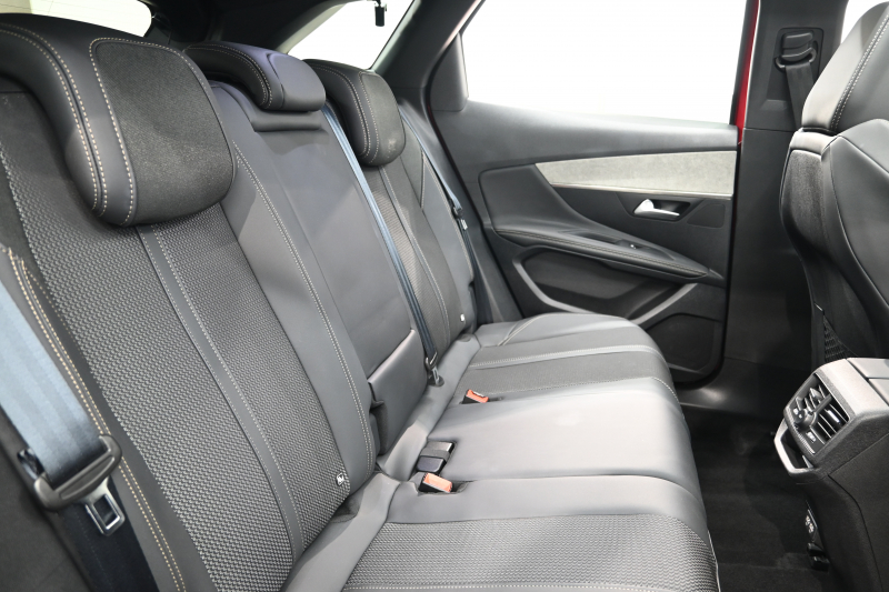 プジョー 3008 GT ﾌﾞﾙｰHDi ﾌﾞﾗｯｸﾊﾟｯｸ 　190台限定特別仕様車 後期ﾓﾃﾞﾙ ACC LKA ﾊｰﾌ革 ﾊﾟﾉﾗﾏR CarPlay 360ｶﾒﾗ 前後ｺｰﾅｰｾﾝｻｰ 専用19ｲﾝﾁAW&ﾌﾞﾗｯｸﾃﾞｺﾚｰｼｮﾝ　2年保証付