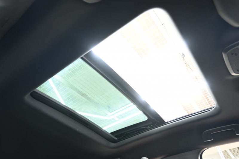 プジョー 2008 GTﾊﾟｯｸ ﾌﾞﾙｰHDi　Pｽﾀ ACC ECO 黒革電動ｼｰﾄ ﾊﾟﾉﾗﾏSR 純正ﾅﾋﾞTV CarPlay Bｶﾒﾗ 純正17ｲﾝﾁAW LEDﾗｲﾄ ｱｸﾃｨﾌﾞｾｰﾌﾃｨﾌﾞﾚｰｷ　2年保証付