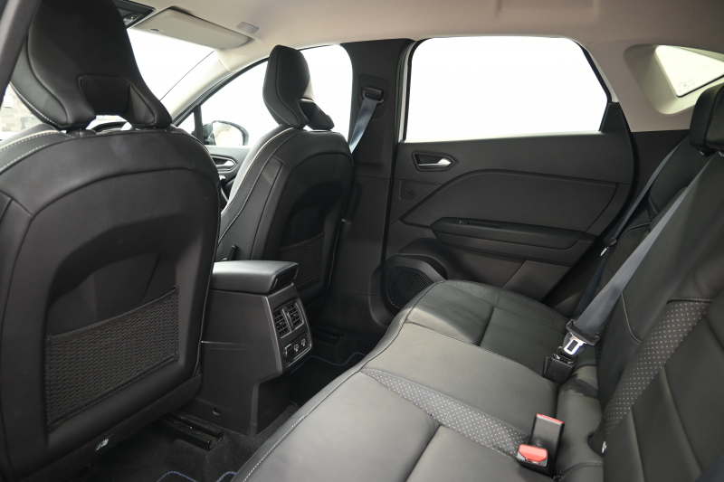 ルノー キャプチャー ｲﾝﾃﾝｽ ﾃｯｸﾊﾟｯｸ　Pｽﾀ ACC ECO ｱｸﾃｨﾌﾞﾌﾞﾚｰｷ 黒革 ｼｰﾄﾋｰﾀｰ BTｵｰﾃﾞｨｵ CarPlay 純正18ｲﾝﾁAW ﾌﾞﾗｲﾝﾄﾞｽﾎﾟｯﾄﾓﾆﾀｰ LEDﾗｲﾄ 　2年保証付