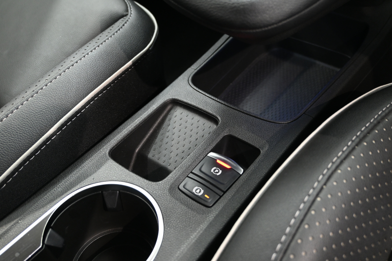ルノー キャプチャー ｲﾝﾃﾝｽ ﾃｯｸﾊﾟｯｸ　Pｽﾀ ACC ECO ｱｸﾃｨﾌﾞﾌﾞﾚｰｷ 黒革 ｼｰﾄﾋｰﾀｰ BTｵｰﾃﾞｨｵ CarPlay 純正18ｲﾝﾁAW ﾌﾞﾗｲﾝﾄﾞｽﾎﾟｯﾄﾓﾆﾀｰ LEDﾗｲﾄ 　2年保証付