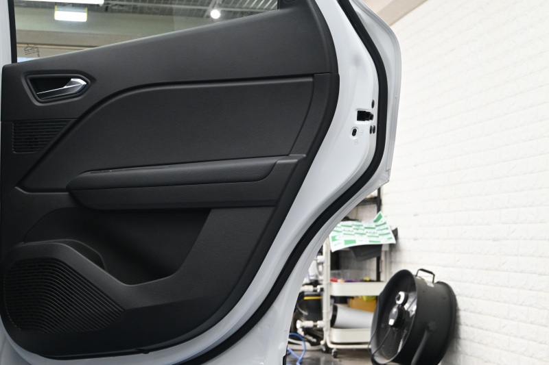 ルノー キャプチャー ｲﾝﾃﾝｽ ﾃｯｸﾊﾟｯｸ　Pｽﾀ ACC ECO ｱｸﾃｨﾌﾞﾌﾞﾚｰｷ 黒革 ｼｰﾄﾋｰﾀｰ BTｵｰﾃﾞｨｵ CarPlay 純正18ｲﾝﾁAW ﾌﾞﾗｲﾝﾄﾞｽﾎﾟｯﾄﾓﾆﾀｰ LEDﾗｲﾄ 　2年保証付