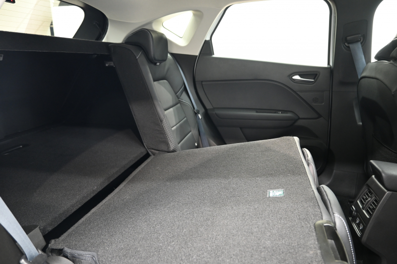 ルノー キャプチャー ｲﾝﾃﾝｽ ﾃｯｸﾊﾟｯｸ　Pｽﾀ ACC ECO ｱｸﾃｨﾌﾞﾌﾞﾚｰｷ 黒革 ｼｰﾄﾋｰﾀｰ BTｵｰﾃﾞｨｵ CarPlay 純正18ｲﾝﾁAW ﾌﾞﾗｲﾝﾄﾞｽﾎﾟｯﾄﾓﾆﾀｰ LEDﾗｲﾄ 　2年保証付