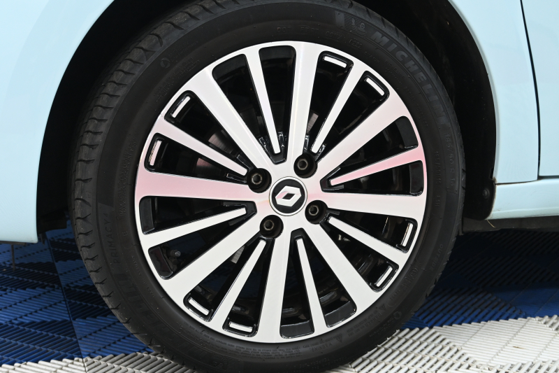 ルノー トゥインゴ ｲﾝﾃﾝｽ　正規D車 ECO機能 ｸﾙｺﾝ 専用ﾚｻﾞｰ調×ﾌｧﾌﾞﾘｯｸｼｰﾄ ｼｰﾄﾋｰﾀｰ 純正ﾀｯﾁｽｸﾘｰﾝ CarPlay Bｶﾒﾗ 16ｲﾝﾁｱﾛｲﾎｲｰﾙ　2年保証付