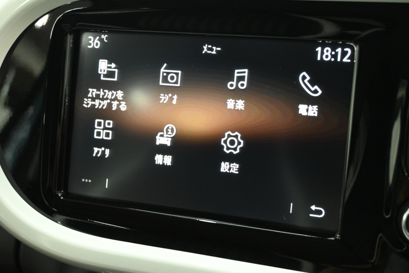 ルノー トゥインゴ ｲﾝﾃﾝｽ　正規D車 ECO機能 ｸﾙｺﾝ 専用ﾚｻﾞｰ調×ﾌｧﾌﾞﾘｯｸｼｰﾄ ｼｰﾄﾋｰﾀｰ 純正ﾀｯﾁｽｸﾘｰﾝ CarPlay Bｶﾒﾗ 16ｲﾝﾁｱﾛｲﾎｲｰﾙ　2年保証付