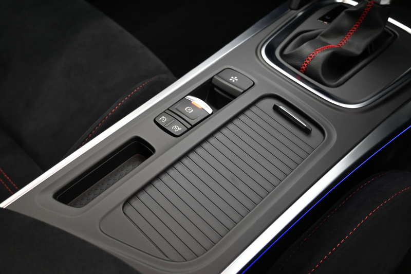 ルノー メガーヌ RSﾄﾛﾌｨｰ　Pｽﾀ ｸﾙｺﾝ RECARO製ｾﾐﾊﾞｹｯﾄｼｰﾄ 純正ﾀｯﾁｽｸﾘｰﾝ Bluetoothｵｰﾃﾞｨｵ CarPlay Bｶﾒﾗ 前後ﾊﾟｰｷﾝｸﾞｾﾝｻｰ 19ｲﾝﾁ鍛造AW ﾌﾞﾚﾝﾎﾞ製ﾚｯﾄﾞｷｬﾘﾊﾟｰ LEDﾍｯﾄﾞﾗｲﾄ　2年保証付