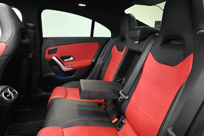 メルセデスベンツ CLAクラス CLA200d AMGﾗｲﾝ ﾚｻﾞｰｴｸｽｸﾙｰｼﾌﾞ&ｱﾄﾞﾊﾞﾝｽﾄﾞPKG　ﾚｰﾀﾞｰP ACC Pｽﾀ ECO 黒赤革 ﾊﾟﾉﾗﾏSR MBUXﾅﾋﾞ ﾌﾙｾｸﾞ 360ｶﾒﾗ 純正18ｲﾝﾁAW LEDﾗｲﾄ ﾍｯﾄﾞｱｯﾌﾟD　2年保証付