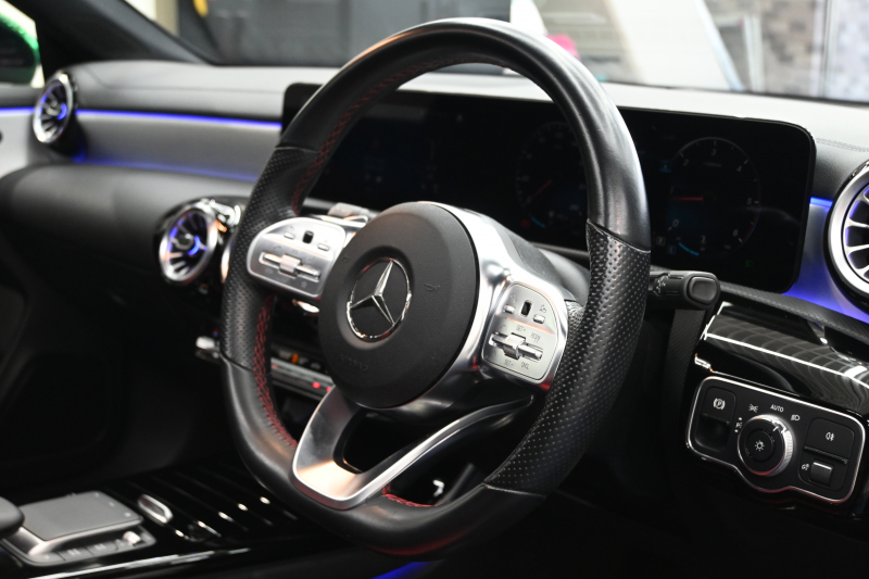 メルセデスベンツ CLAクラス CLA200d AMGﾗｲﾝ ﾚｻﾞｰｴｸｽｸﾙｰｼﾌﾞ&ｱﾄﾞﾊﾞﾝｽﾄﾞPKG　ﾚｰﾀﾞｰP ACC Pｽﾀ ECO 黒赤革 ﾊﾟﾉﾗﾏSR MBUXﾅﾋﾞ ﾌﾙｾｸﾞ 360ｶﾒﾗ 純正18ｲﾝﾁAW LEDﾗｲﾄ ﾍｯﾄﾞｱｯﾌﾟD　2年保証付