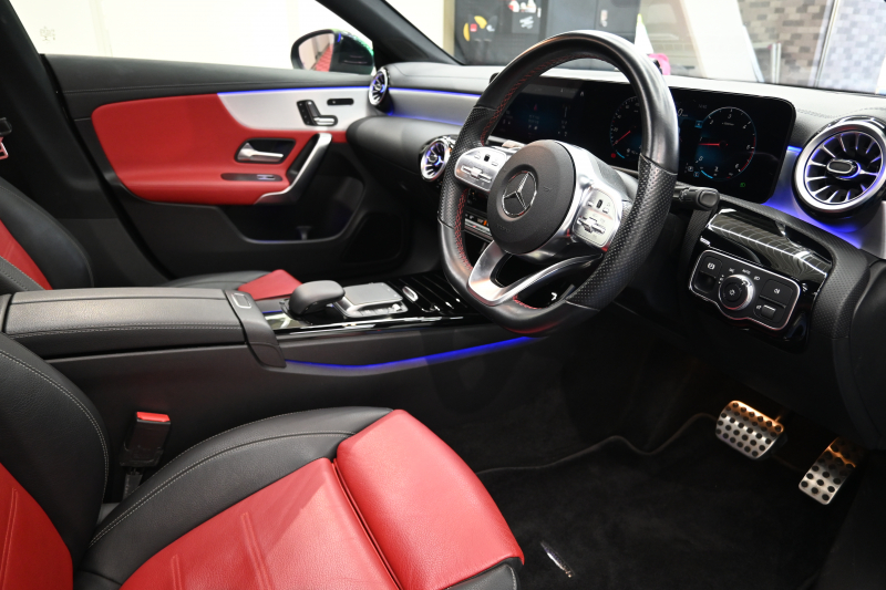 メルセデスベンツ CLAクラス CLA200d AMGﾗｲﾝ ﾚｻﾞｰｴｸｽｸﾙｰｼﾌﾞ&ｱﾄﾞﾊﾞﾝｽﾄﾞPKG　ﾚｰﾀﾞｰP ACC Pｽﾀ ECO 黒赤革 ﾊﾟﾉﾗﾏSR MBUXﾅﾋﾞ ﾌﾙｾｸﾞ 360ｶﾒﾗ 純正18ｲﾝﾁAW LEDﾗｲﾄ ﾍｯﾄﾞｱｯﾌﾟD　2年保証付