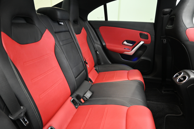 メルセデスベンツ CLAクラス CLA200d AMGﾗｲﾝ ﾚｻﾞｰｴｸｽｸﾙｰｼﾌﾞ&ｱﾄﾞﾊﾞﾝｽﾄﾞPKG　ﾚｰﾀﾞｰP ACC Pｽﾀ ECO 黒赤革 ﾊﾟﾉﾗﾏSR MBUXﾅﾋﾞ ﾌﾙｾｸﾞ 360ｶﾒﾗ 純正18ｲﾝﾁAW LEDﾗｲﾄ ﾍｯﾄﾞｱｯﾌﾟD　2年保証付