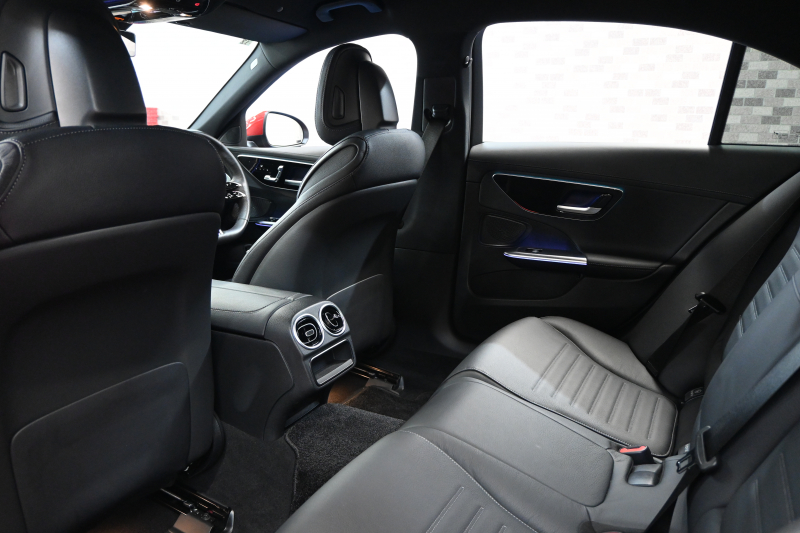 メルセデスベンツ Cクラス C220d ｱﾊﾞﾝｷﾞｬﾙﾄﾞ ﾚｻﾞｰEX&RSP　Pｽﾀ ECO ACC 黒革 純正ﾅﾋﾞ ﾌﾙｾｸﾞ Carplay AMGｴｱﾛ&18AW LEDﾗｲﾄ ﾍｯﾄﾞｱｯﾌﾟD　2年保証付