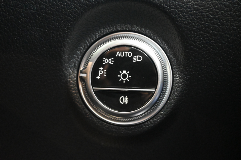 メルセデスベンツ Cクラス C220d ｱﾊﾞﾝｷﾞｬﾙﾄﾞ ﾚｻﾞｰEX&RSP　Pｽﾀ ECO ACC 黒革 純正ﾅﾋﾞ ﾌﾙｾｸﾞ Carplay AMGｴｱﾛ&18AW LEDﾗｲﾄ ﾍｯﾄﾞｱｯﾌﾟD　2年保証付