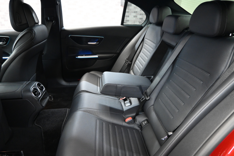 メルセデスベンツ Cクラス C220d ｱﾊﾞﾝｷﾞｬﾙﾄﾞ ﾚｻﾞｰEX&RSP　Pｽﾀ ECO ACC 黒革 純正ﾅﾋﾞ ﾌﾙｾｸﾞ Carplay AMGｴｱﾛ&18AW LEDﾗｲﾄ ﾍｯﾄﾞｱｯﾌﾟD　2年保証付