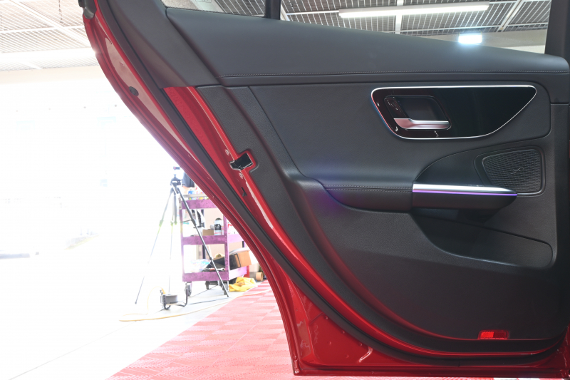 メルセデスベンツ Cクラス C220d ｱﾊﾞﾝｷﾞｬﾙﾄﾞ ﾚｻﾞｰEX&RSP　Pｽﾀ ECO ACC 黒革 純正ﾅﾋﾞ ﾌﾙｾｸﾞ Carplay AMGｴｱﾛ&18AW LEDﾗｲﾄ ﾍｯﾄﾞｱｯﾌﾟD　2年保証付