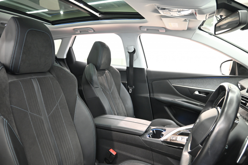 プジョー 3008 ｸﾛｽｼﾃｨ　特別仕様車 ACC ﾊｰﾌ革 純正ﾀｯﾁｽｸﾘｰﾝ ﾅﾋﾞTV ﾌﾙｾｸﾞ CarPlay ADVｺﾝﾄﾛｰﾙ 純正18ｲﾝﾁAW LEDﾗｲﾄ ｱｸﾃｨﾌﾞｾｰﾌﾃｨﾌﾞﾚｰｷ　2年保証付