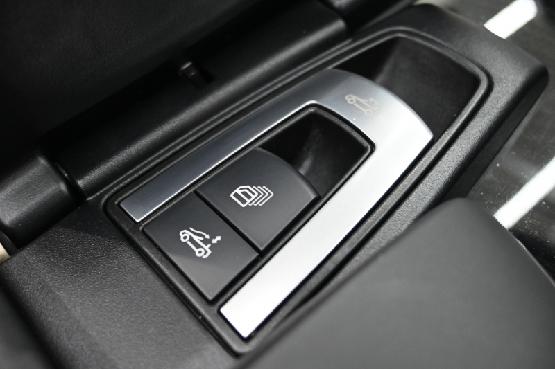 メルセデスベンツ SLクラス SL400 ﾚｰﾀﾞｰｾｰﾌﾃｨPKG　後期 ACC ﾎﾟｰｾﾚﾝ革 ｼｰﾄﾋｰﾀｰ ﾍﾞﾝﾁﾚｰﾀｰ ｴｱｽｶｰﾌ ｶﾞﾗｽﾙｰﾌ 純正ﾅﾋﾞTV CarPlay ABCｻｽﾍﾟﾝｼｮﾝ 自動Rｹﾞｰﾄ LEDﾍｯﾄﾞﾗｲﾄ AMGｴｱﾛ&19ｲﾝﾁAW 　2年保証付