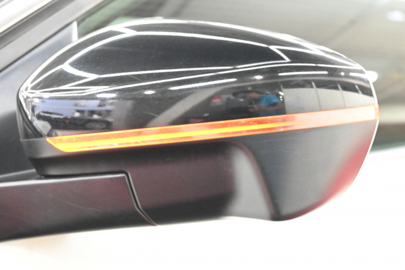 プジョー 3008 GT ﾌﾞﾙｰHDi ﾚｻﾞｰPKG　後期 ACC LKA 黒革 ﾊﾟﾉﾗﾏSR 純正ﾀｯﾁｽｸﾘｰﾝ ﾅﾋﾞTV CarPlay 360ｶﾒﾗ 前後ﾊﾟｰｷﾝｸﾞｾﾝｻｰ 純正18ｲﾝﾁAW LEDﾗｲﾄ　2年保証付