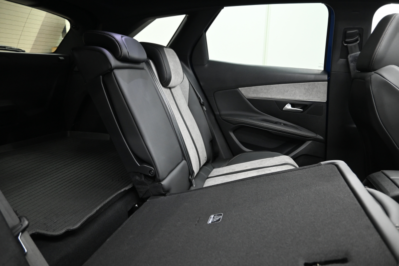 プジョー 3008 GT ﾊｲﾌﾞﾘｯﾄﾞ4　後期 ACC LKA ﾊｰﾌﾚｻﾞｰ ﾊﾟﾉﾗﾏSR 純正ﾀｯﾁｽｸﾘｰﾝ CarPlay Bｶﾒﾗ 前後ﾊﾟｰｷﾝｸﾞｾﾝｻｰ 純正18ｲﾝﾁAW LEDﾗｲﾄ　2年保証付
