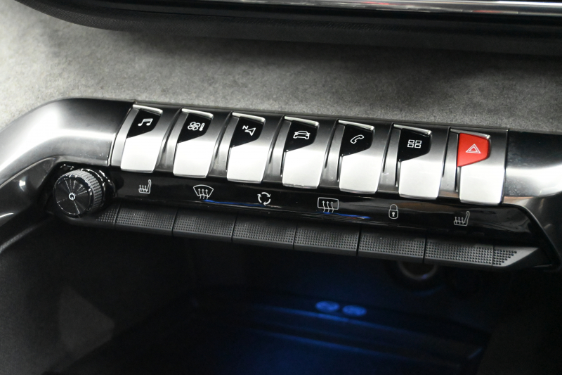 プジョー 3008 GT ﾊｲﾌﾞﾘｯﾄﾞ4　後期 ACC LKA ﾊｰﾌﾚｻﾞｰ ﾊﾟﾉﾗﾏSR 純正ﾀｯﾁｽｸﾘｰﾝ CarPlay Bｶﾒﾗ 前後ﾊﾟｰｷﾝｸﾞｾﾝｻｰ 純正18ｲﾝﾁAW LEDﾗｲﾄ　2年保証付
