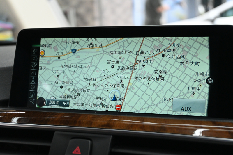 BMW 3シリーズ 320i ﾗｸﾞｼﾞｭｱﾘｰ　正規D車 LCIﾓﾃﾞﾙ ACC ｺﾆｬｯｸ革 純正iDriveﾅﾋﾞ Bｶﾒﾗ 純正17ｲﾝﾁAW 自動ﾄﾗﾝｸ LEDﾗｲﾄ　2年保証付