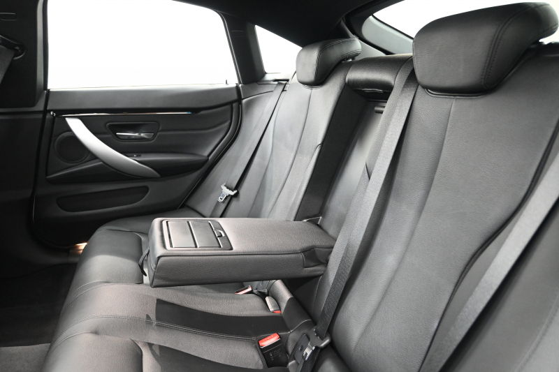 BMW 4シリーズ 420i ｸﾞﾗﾝｸｰﾍﾟ Mｽﾎﾟｰﾂ　ACC 黒革 ｼｰﾄﾋｰﾀｰ ｻﾝﾙｰﾌ 純正iDriveﾅﾋﾞ Bｶﾒﾗ Bluetooth 純正19ｲﾝﾁAW 自動ﾄﾗﾝｸ ｱﾀﾞﾌﾟﾃｨﾌﾞLEDﾍｯﾄﾞﾗｲﾄ　2年保証付