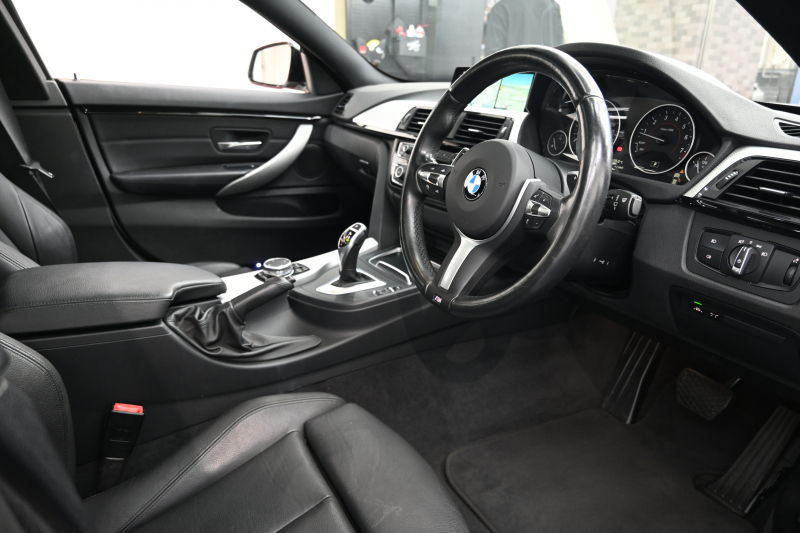 BMW 4シリーズ 420i ｸﾞﾗﾝｸｰﾍﾟ Mｽﾎﾟｰﾂ　ACC 黒革 ｼｰﾄﾋｰﾀｰ ｻﾝﾙｰﾌ 純正iDriveﾅﾋﾞ Bｶﾒﾗ Bluetooth 純正19ｲﾝﾁAW 自動ﾄﾗﾝｸ ｱﾀﾞﾌﾟﾃｨﾌﾞLEDﾍｯﾄﾞﾗｲﾄ　2年保証付