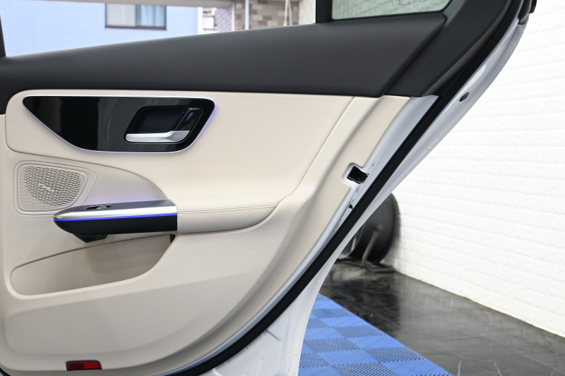 メルセデスベンツ Cクラス C200 AVG ﾚｻﾞｰｴｸｽｸﾙｰｼﾌﾞ　ACC Pｽﾀ ECO ﾍﾞｰｼﾞｭ革 ﾊﾟﾉﾗﾏSR MBUXﾅﾋﾞTV 360ｶﾒﾗ CarPlay 純正17ｲﾝﾁAW ﾏﾙﾁﾋﾞｰﾑLED ｱﾝﾋﾞｴﾝﾄﾗｲﾄ　2年保証付