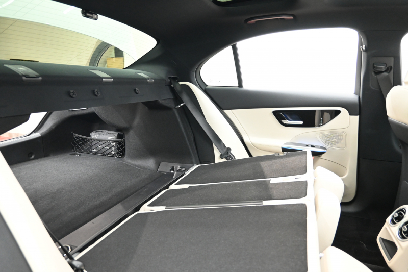 メルセデスベンツ Cクラス C200 AVG ﾚｻﾞｰｴｸｽｸﾙｰｼﾌﾞ　ACC Pｽﾀ ECO ﾍﾞｰｼﾞｭ革 ﾊﾟﾉﾗﾏSR MBUXﾅﾋﾞTV 360ｶﾒﾗ CarPlay 純正17ｲﾝﾁAW ﾏﾙﾁﾋﾞｰﾑLED ｱﾝﾋﾞｴﾝﾄﾗｲﾄ　2年保証付